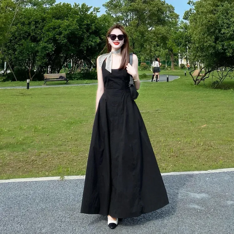 黑色无袖背心吊带连衣裙子女装夏季2025新款法式气质收腰显瘦长裙