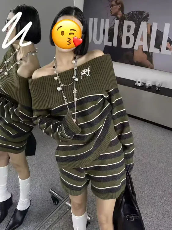 条纹气质温柔一字肩针织衫短裤女秋冬宽松显瘦软糯加厚毛衣套装潮