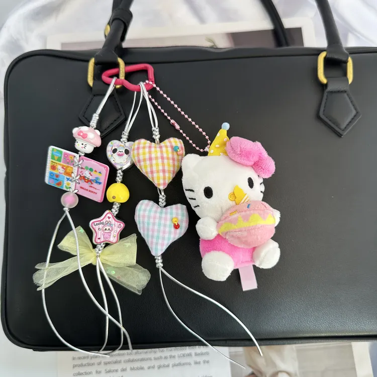 Miu系可爱抱抱蛋糕HelloKitty包挂件粉色过生日的凯蒂猫书包配饰