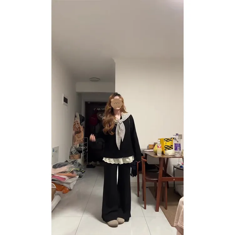 高级感假两件黑色卫衣女2025早秋超好看长袖显瘦上衣+裤子三件套