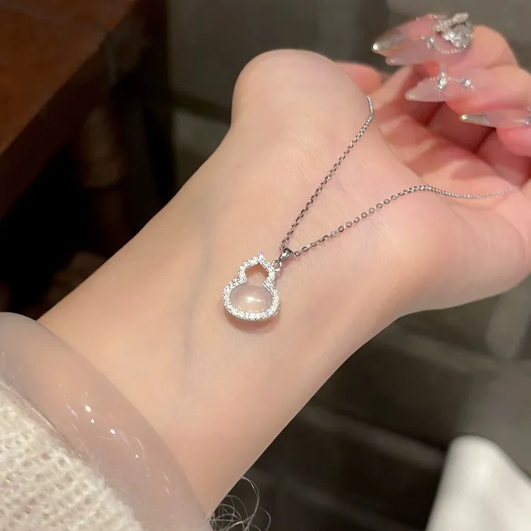 钛钢项链 幸运葫芦猫眼石项链钛钢锁骨链颈链生日礼物轻奢吊坠女