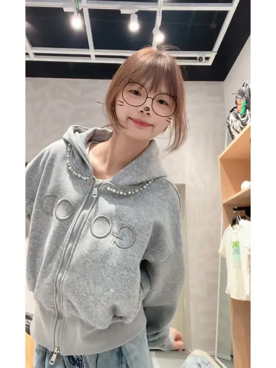 春秋纯欲懒惰风女装连帽短款卫衣韩版设计感宽松时尚纯棉开衫外套