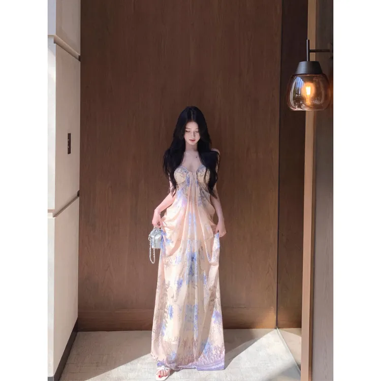 法式气质名媛度假风印花吊带连衣裙女设计感海边度假超仙拖地长裙