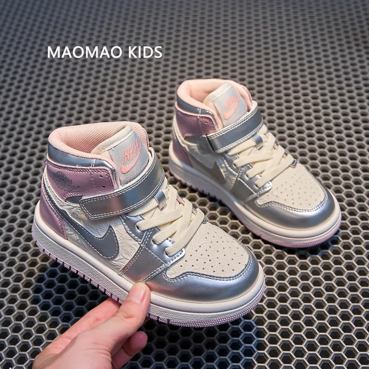 大黄蜂AJ童鞋液态银粉板鞋女童2025新款冬二棉鞋儿童鞋子高筒运动