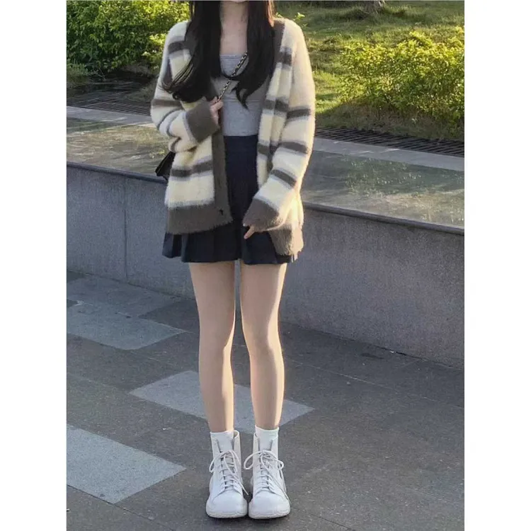 温柔慵懒风v领针织开衫女厚毛衣春秋季韩版宽松高级感外套