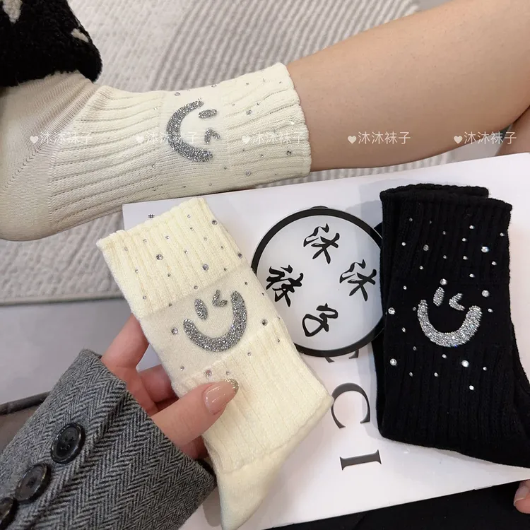 冬季加厚毛圈底满天星水钻笑脸中筒袜子女ins潮米白黑色堆堆袜子