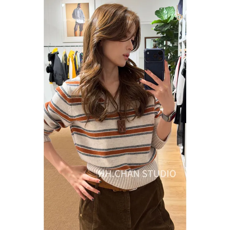 HH.CHAN““气质条V”100%绵羊毛米咖棕色条纹V领毛衣HH53G39358