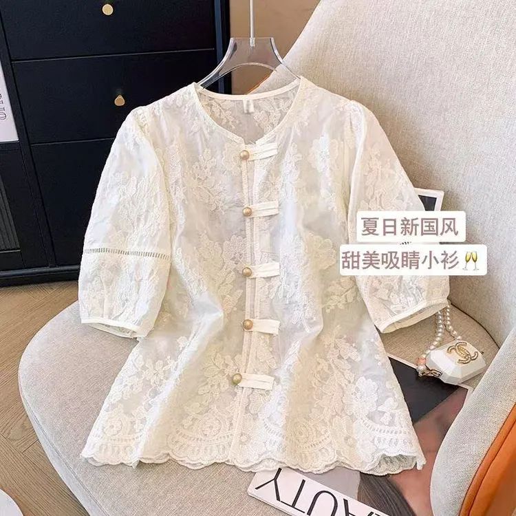 新中式复古国风盘扣绣花蕾丝衬衫女装2025夏宽松洋气镂空短袖上衣