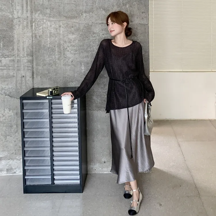 高级感气质大方得体两件套女早秋法式轻熟镂空罩衫吊带连衣裙套装