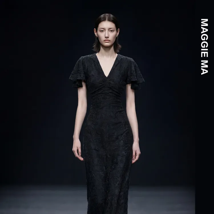 MAGGIE MA马婧设计师款黑色V领提花连衣裙410D