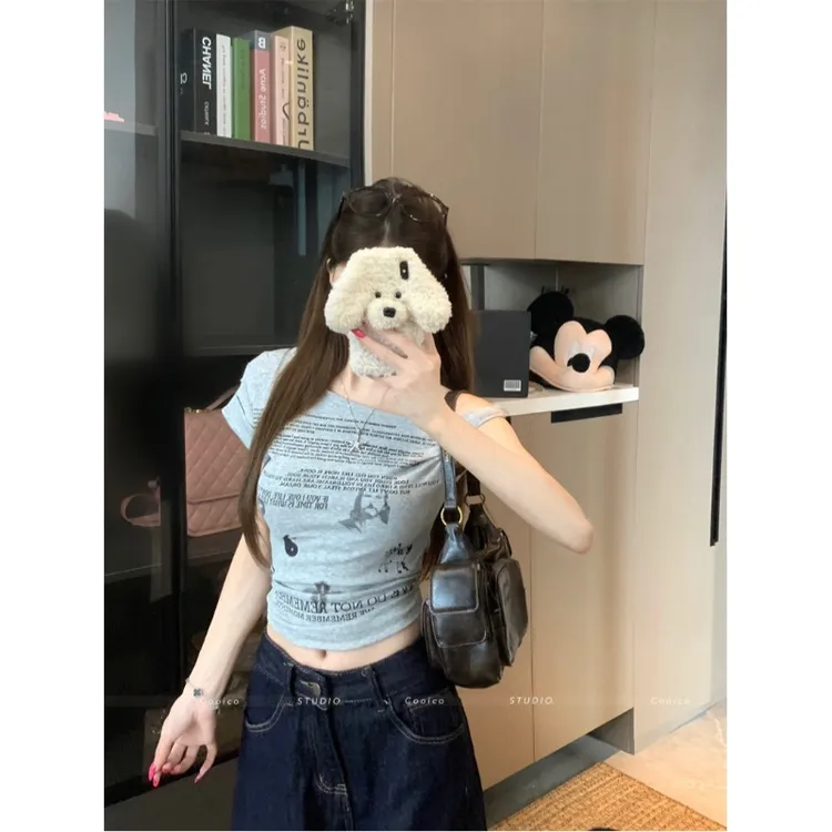 美式复古印花性感露肩短袖T恤女装夏季修身显瘦百搭chic短款上衣