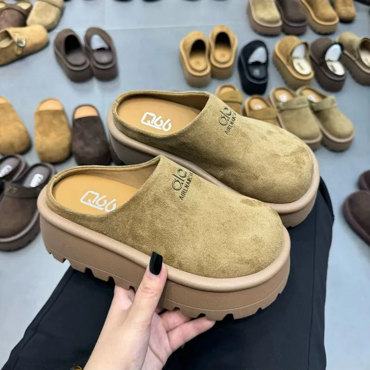 2025秋季新款厚底勃肯鞋女复古绒面小个子松糕一脚蹬包头半拖凉鞋