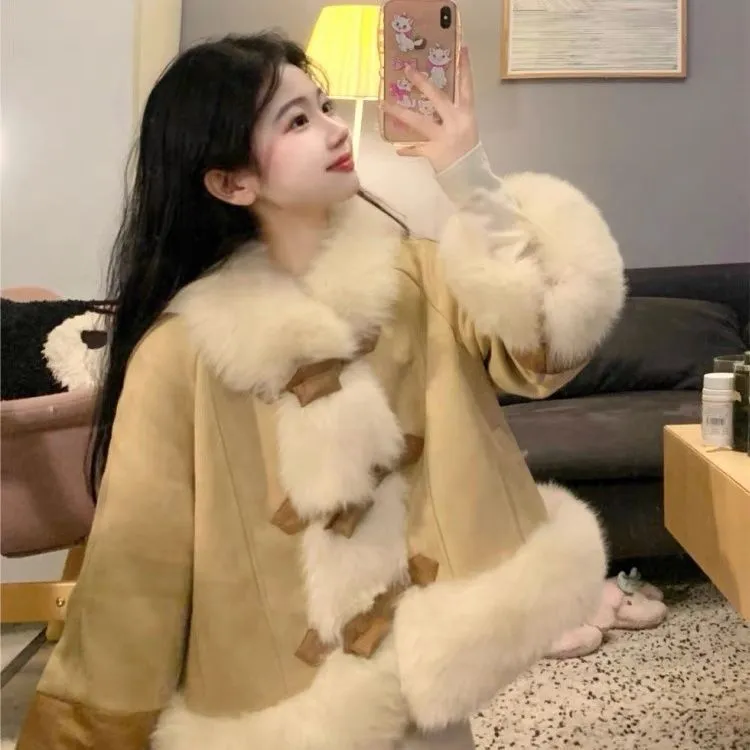 2025秋冬新款韩版狐狸毛皮草外套女年轻款时尚牛角扣宽松毛毛短款