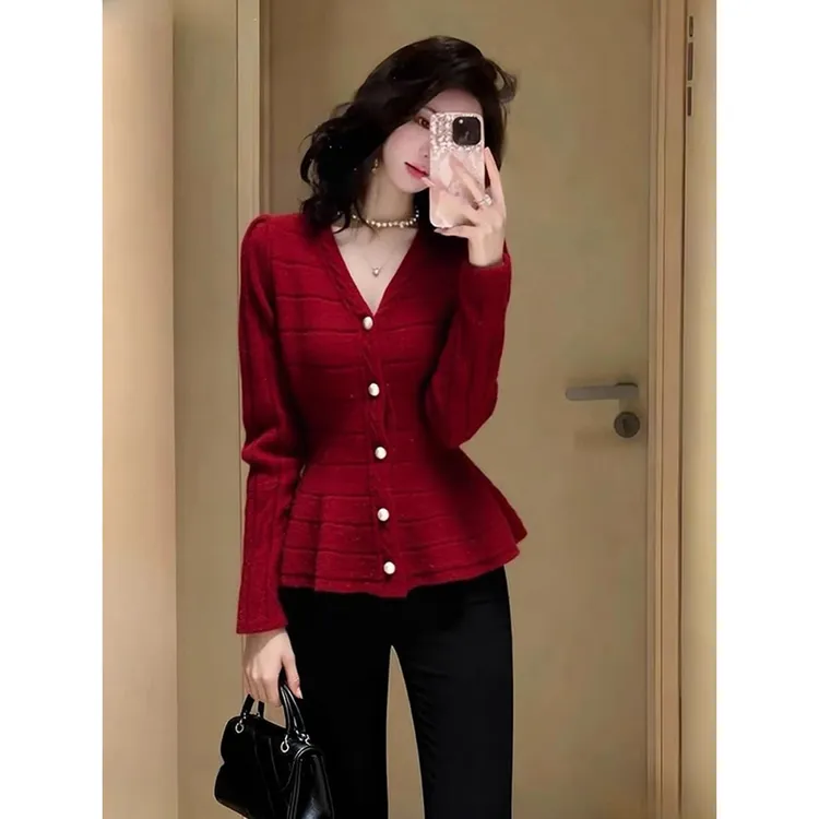 秋冬绝美巨好看上衣女独特漂亮减龄气质高端掐腰小香风红色针织衫