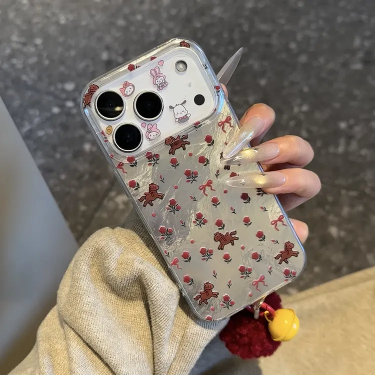 玫瑰小马铃铛毛绒球适用苹果17Promax/16手机壳iPhone15新年14/13