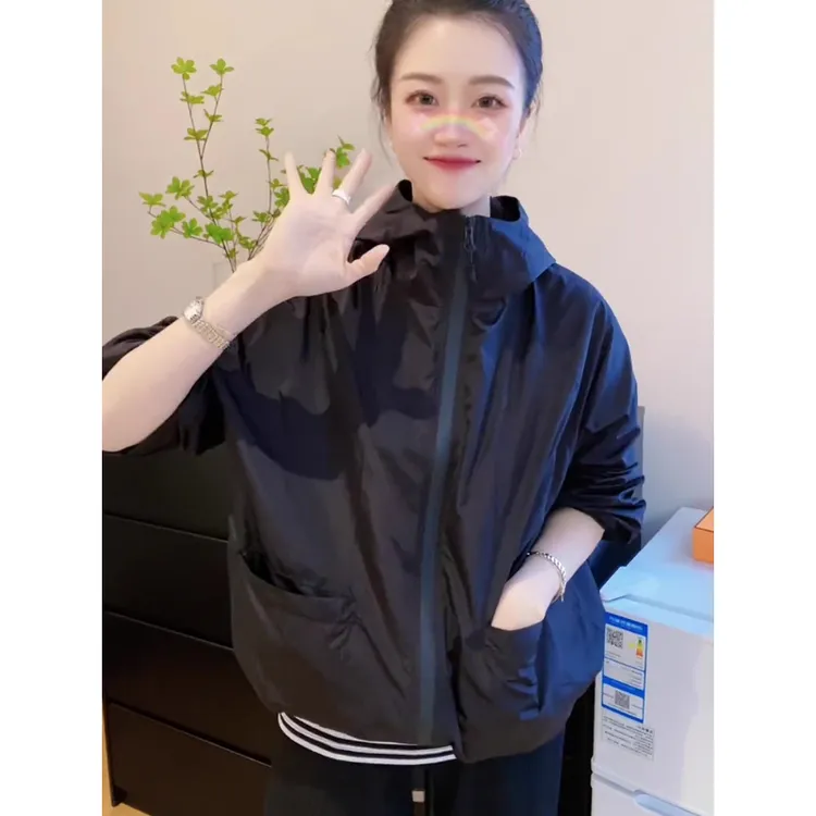 黑色休闲薄款连帽冲锋衣外套女春秋款2025新款爆款防晒衣女款夏季