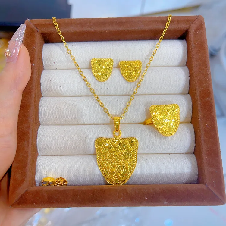 铜合金项链 2261时尚金色三件套首饰项链耳环戒指爆款白搭时尚