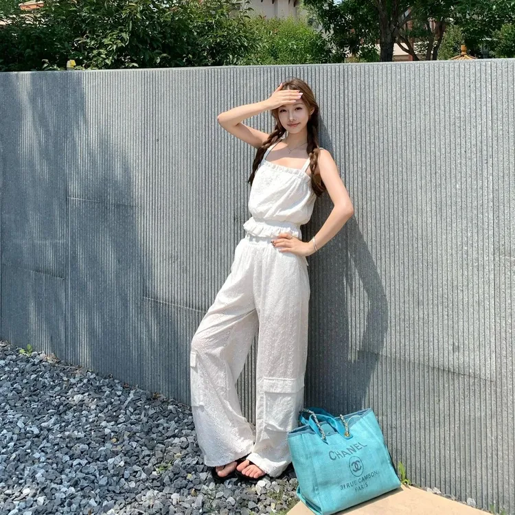 法式洋气时尚套装女夏季新款镂空勾花吊带上衣高腰阔腿裤子两件套
