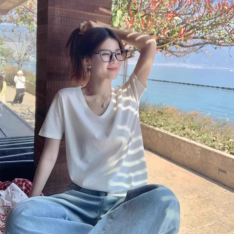韩系高级感时尚白色短袖T恤女夏装纯色减龄宽松显瘦V领上衣显瘦