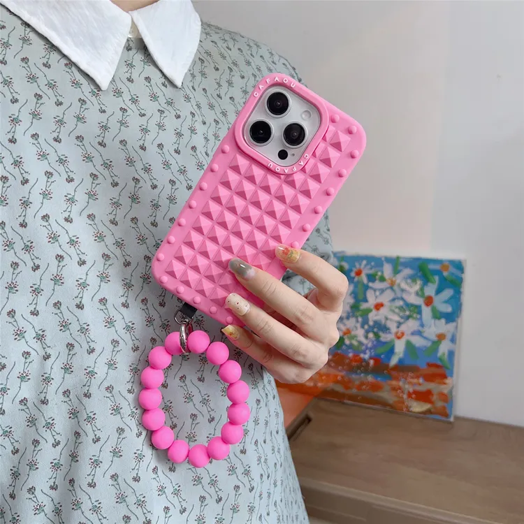 芭比粉色硅胶柳钉适用苹果16弹力手拎圆环iphone15promax手机壳14