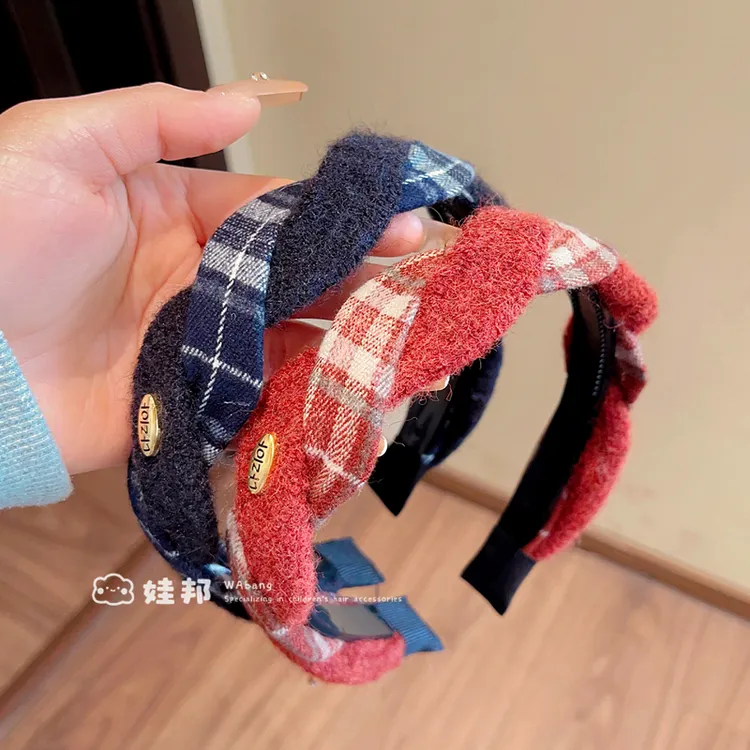 儿童氛围感红色毛呢格纹发箍2025新款小女孩头箍不勒头发卡发饰