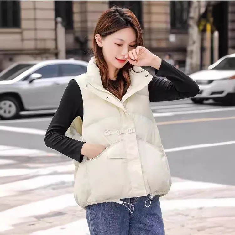 新款白鸭绒反季三粒扣宽松羽绒服马冬季背心马夹外套时尚百搭