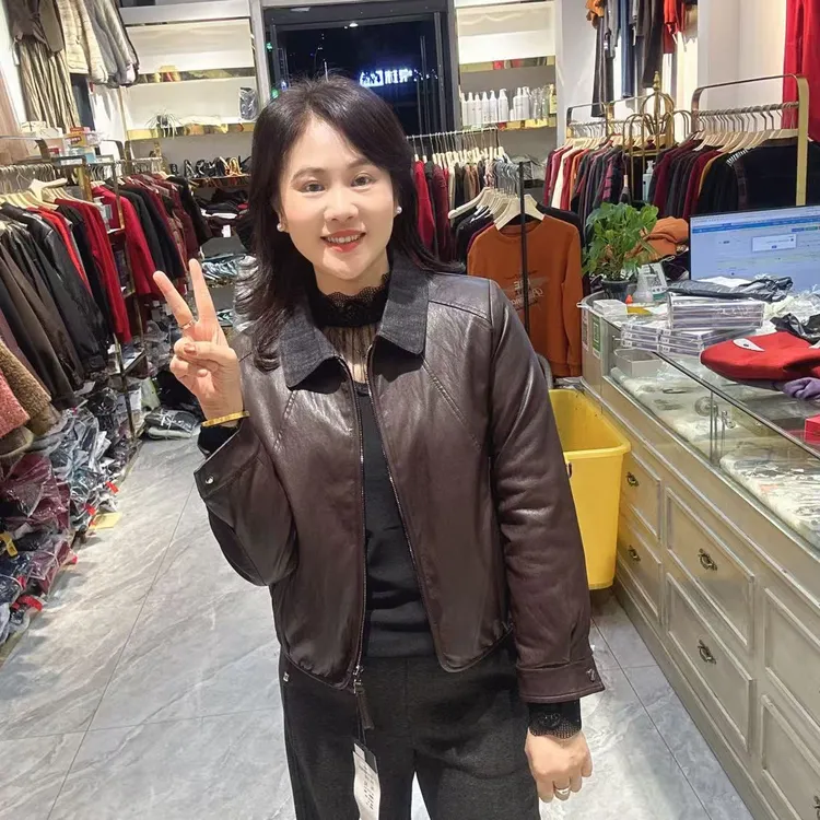 34-698翻领夹棉水洗皮外套55长