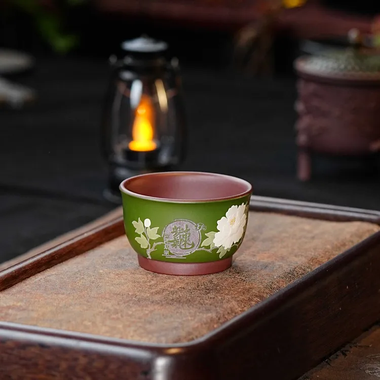 宜兴全手工紫砂茶具 原矿紫泥泥料粉浆堆绘牡丹紫气东来主人杯