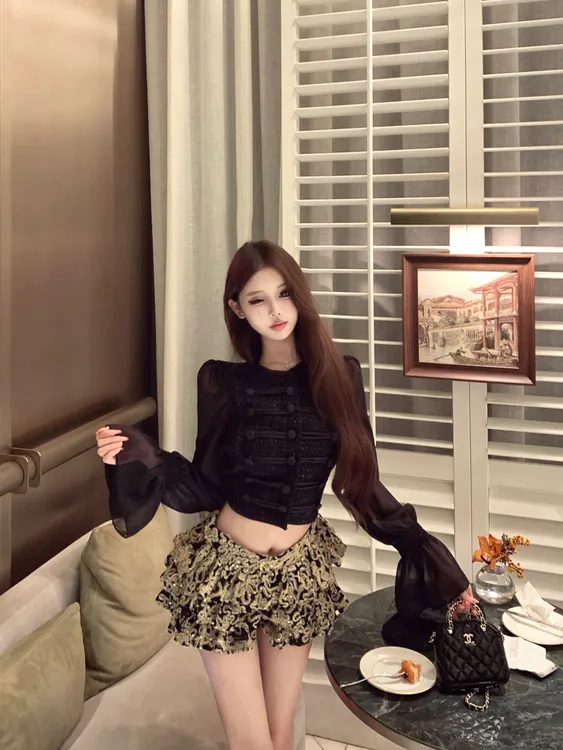 巴洛克拼接长袖衬衫&蕾丝刺绣短裙套装