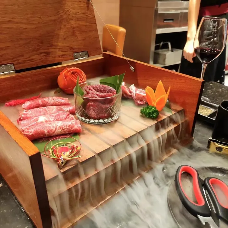 网红日式特色烤肉店木质盲盒韩式烤肉木盒牛肉料理创意干冰餐具