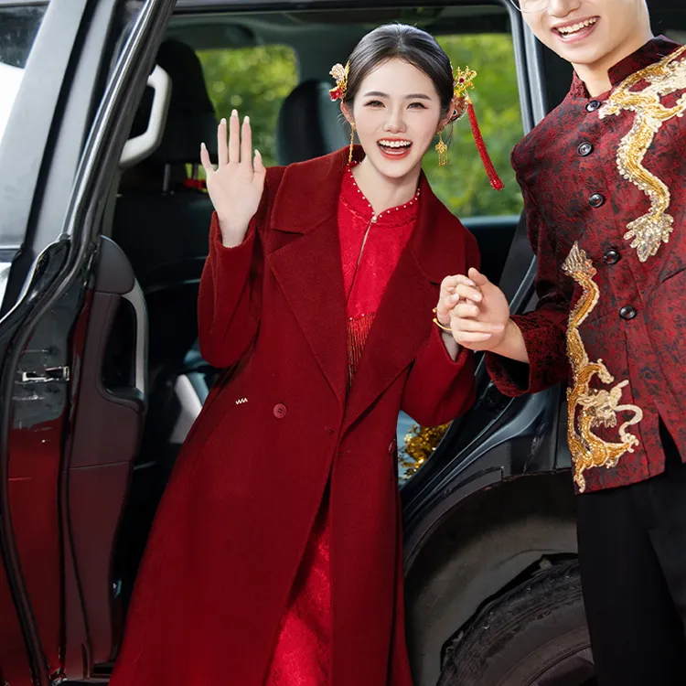 小个子订婚结婚红色大衣中式新款新娘保暖羊毛呢子外套mosiimorii