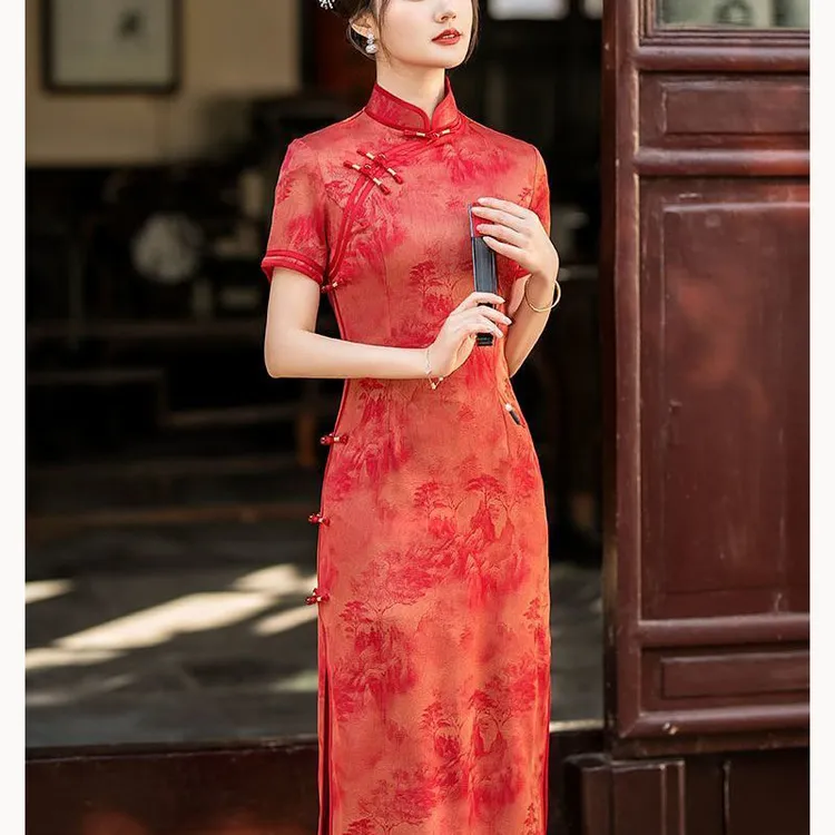 王小鸭高端红色旗袍2025夏季新款改良新中式国风妈妈装连衣裙长款