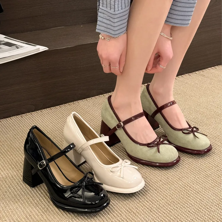 贾不假玛丽珍女鞋2026新款春季法式复古粗跟一字带蝴蝶结方头单鞋