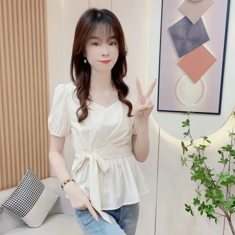 新款法式设计感褶皱侧面蝴蝶结绑带遮肉显瘦洋气减龄上衣泡泡袖