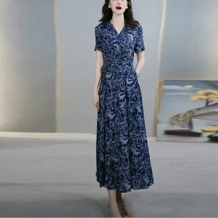 轻羽丝高贵气质感裙子2025夏季新款短袖时尚收腰显瘦长款连衣裙子