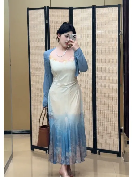 哒头.studio【玻璃海】微胖mm大码晕染立体花朵显瘦吊带连衣裙套装