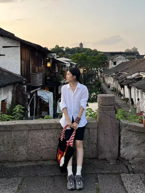 2025夏季新款简约宽松长袖衬衣防晒衫白色衬衫气质百搭休闲短裤