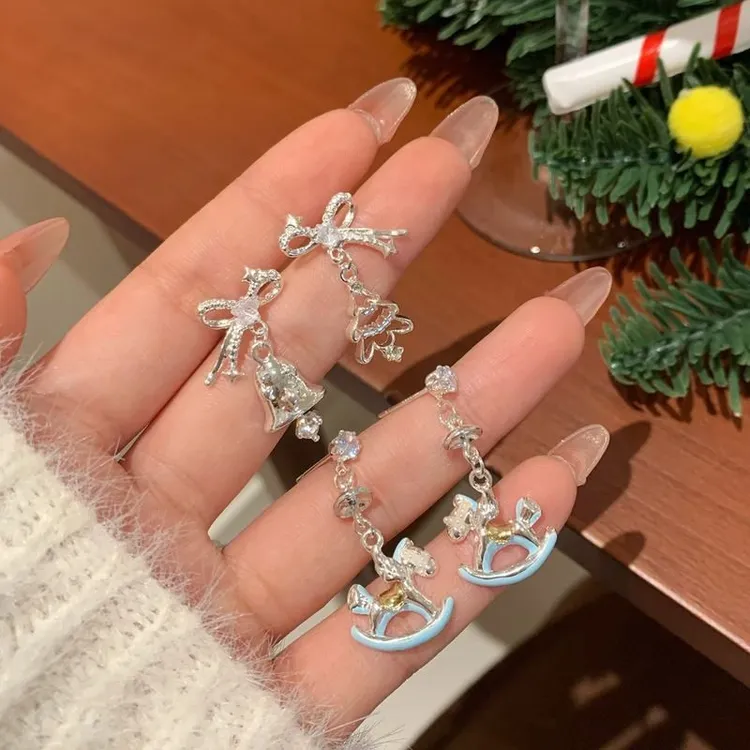 锌合金耳饰 圣诞铃铛童年木马耳环女银针锆石气质蝴蝶结设计感