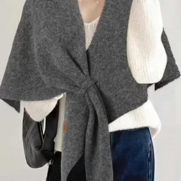 常规百搭外搭春秋纯色女士护颈保暖秋冬气质披肩洋气冬季法式单色