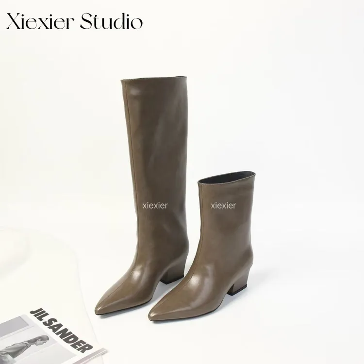 谢喜儿 | 秋冬新款尖头简约粗跟百搭女靴