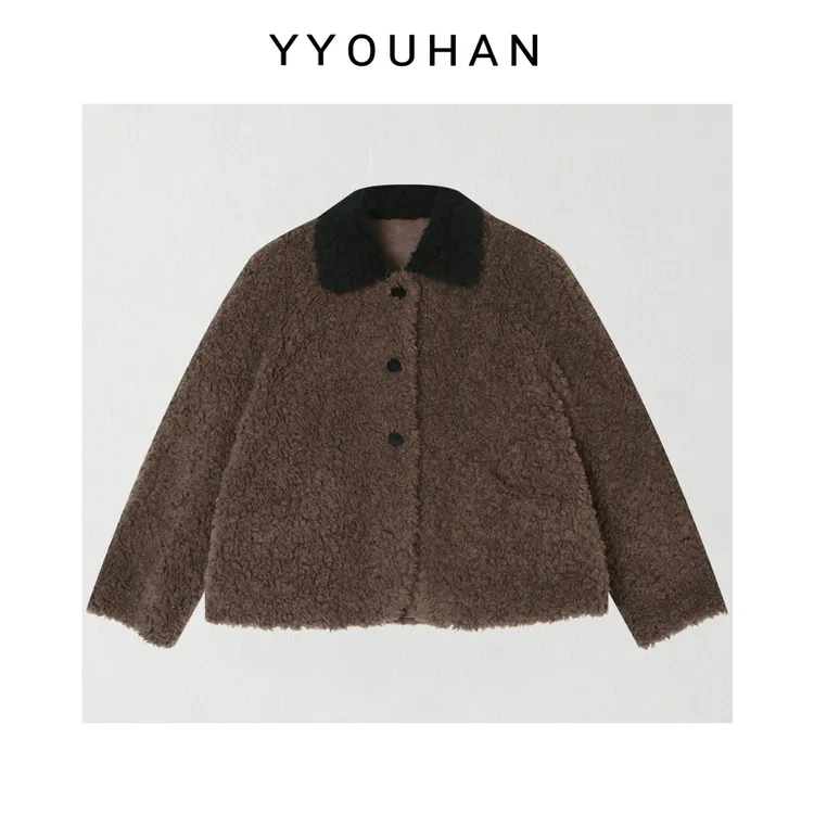月月 2025冬季新款小众设计保暖翻领毛毛短外套 2512C9404