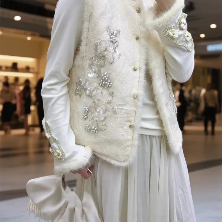 冬新款网红时尚新中式刺绣订珠水貂毛棉马甲