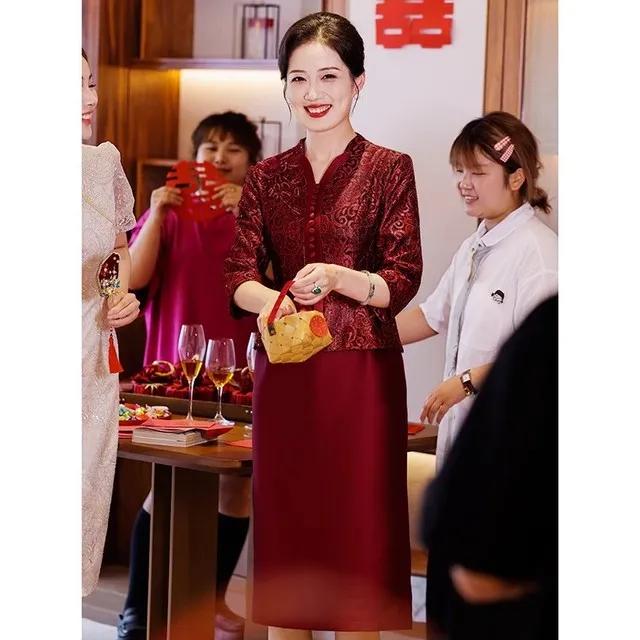 高端酒红蕾丝喜婆婆婚宴礼服假两件显年轻气质妈妈婚礼喜服旗袍裙