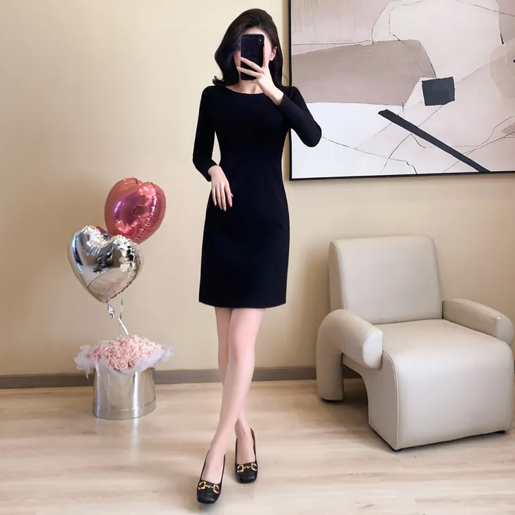 裙子女款爆款2025新款高级感连衣裙秋季洋气衣服知性风秋款包臀裙