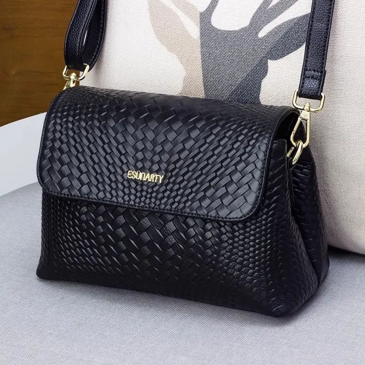 女包2025新款真皮时尚百搭休闲黑色斜挎编织包妈妈款女士单肩包