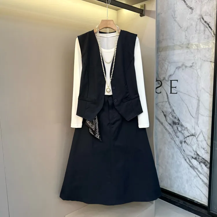 早秋新款气质欧货大码女装2025内搭+马甲+半身裙含丝巾三件套2677