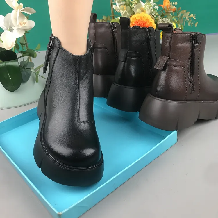 圆头厚底交叉绑带女士冬季舒适韩版秋冬马丁靴烟筒靴