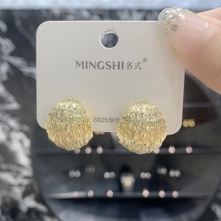 铜合金耳饰 时尚OL风复古高级小众燕盏C圈耳钉（高版）