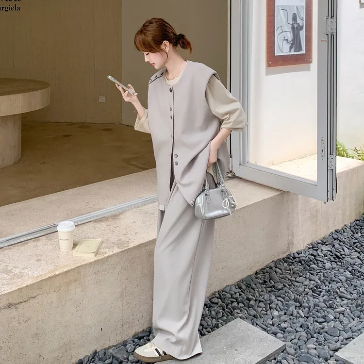 老钱风慵懒松弛感套装女2025年秋季新款西装马甲T恤阔腿裤三件套