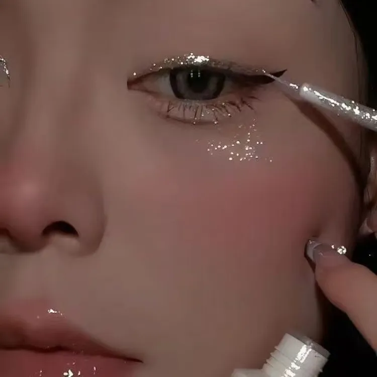 午夜牛郎一滴泪液体眼影亮片超闪亮晶晶闪粉珠光防水卧蚕笔提亮液